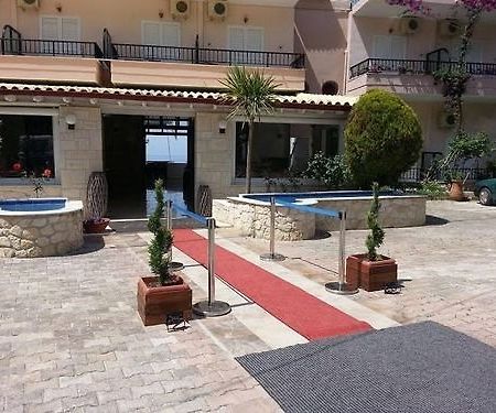 Coralli Holidays Loutra  Екстер'єр фото